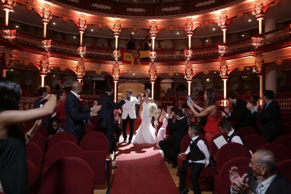 A Wedding in a Theater? Cartagena has it all! By Leidis Leguia on Pagephilia